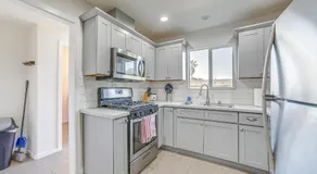2 Mi to Dtwn Glendora! Pet-Friendly Extended Stay - Image 5