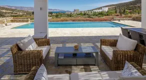 The Gallery Home - Elegant Villa In Antiparos - Image 2