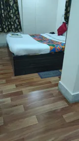 RED VELVET INN - Image 3