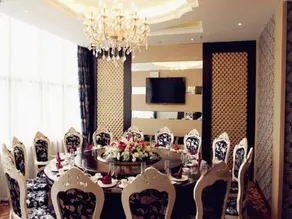 Grand Emperor Hotel - Image 4