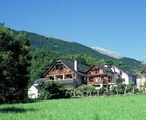 Logis Hotel Etchemaite - Image 4