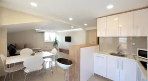 Agent Lux Apartments - Image 2