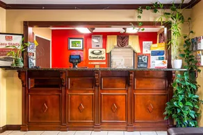 Econo Lodge Russellville - Image 4