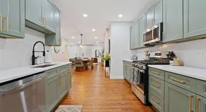 New Elmhurst Gem - Game Room & Amazing Yard - Image 5