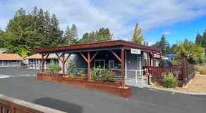 Pine Cone Motel - Image 5