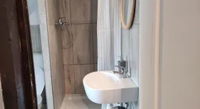 Bristol Apartment - Image 4
