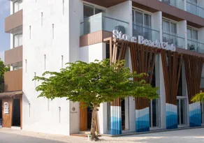 Stone Beach Club - Image 4