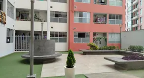 Departamento con piscina ubicado en Breña - Image 4