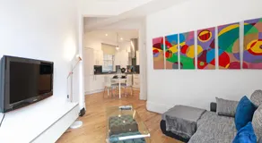 Charming Two-Bedroom Flat in Notting Hill - Image 2
