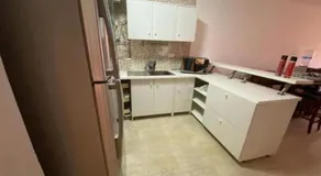 شاليه 3 غرف قريه بلومار الدوم عائلات للإقامة يطلب موافقه امنيه قبل 48 ساعه من الاقامه - توجد مصاريف لبوابة القرية - استهلاك الكهرباء على العميل - Image 4