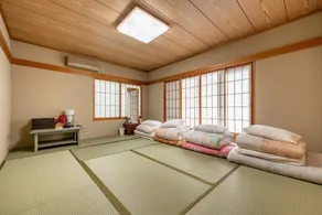 Hotel Takao Asile - Image 2