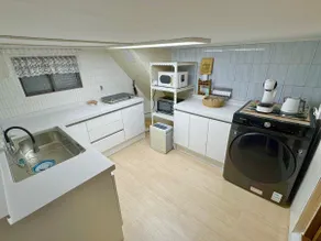Cozy Granny's - Image 4