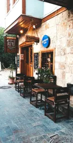 Kuyu Beergarden Hostel - Image 2
