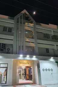 White orchid hotel and homestay @ Bua yai - Image 4