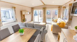 Caravan on Fantastic site - Image 4