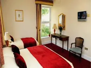 Gabriel House Guesthouse - Image 4
