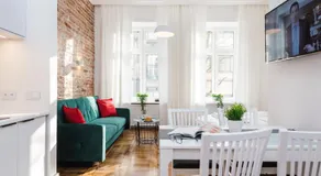 Old Time Apartments - Image 3