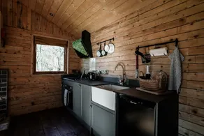 Honeywood Farm Cabins - Image 4