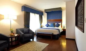 Park Lane Hotel - Image 2