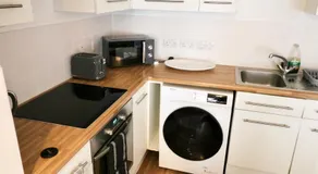 Modern 2 Bedroom Apartment in Homerton - Image 4