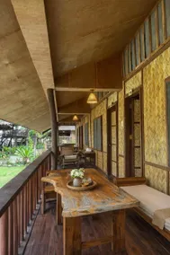 D Mountain Beach Resort - Beachfront - Image 2