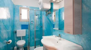 Charming apartment in Vieste with balcony and garden view - Image 4