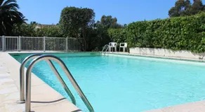 SUQUETTE Charming provencal house in Antibes with nice terrace, garden and pool access - Image 2