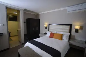 Regent Select Hotel - Image 2