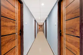 OYO Townhouse Punnami Riverview Formerly Vihaan Square - Image 3