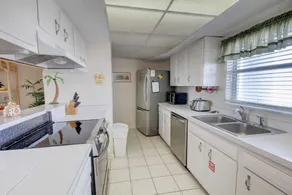 235 El Matador 1 Bedroom Condo by RedAwning - Image 5