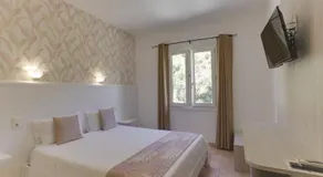 Hotel des Etrangers - Image 2