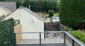 4-6 Guests in centre location with stunning views - Image 3