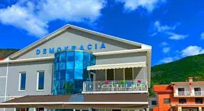Hotel Demokracia - Image 2