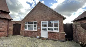 Orchard Cottage. - Image 4