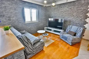 Apartamento con barbacoa y terraza | Vistas al jardín | Admite perro - Image 5