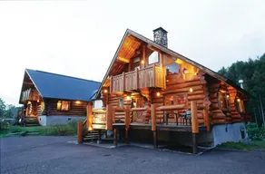 Mori no Log Hotel Kamloops - Image 2