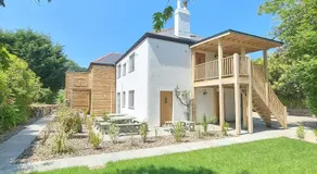 Pinetum Garden Retreats - Image 4