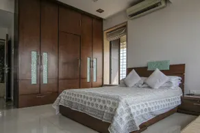 Spacious 1BD at Worli Seaface - Image 4