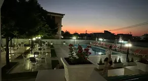Relax Apartment & Hotel - Image 2