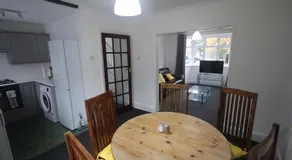 Hillingdon's House - Image 4