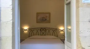 Domo Antiga Guest Rooms - Image 2