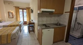 Pagaseon Rooms and Apartments - Image 5