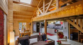 Spacious Cabin EVCharger and free Parking near Cambridge - Image 4