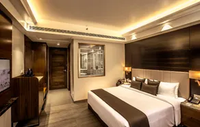 The Monarch Hotels And Convention Centre - Image 2