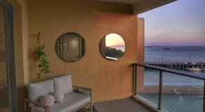 Penthouse-level Waterfront Apartment - Image 5