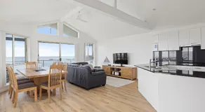 Absolute Waterfront Anna Bay - Image 2