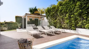 Villa Madrugada, beachside villa in Costabella - Image 3
