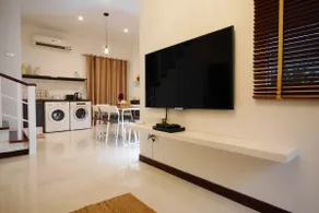 Wow! Entire 3 story house in Bangkok - Image 4