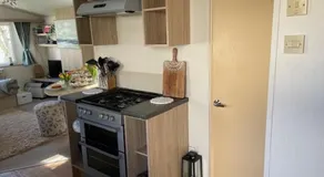 3 Bed-Sleeps 8-Pet Friendly-Parking-Sea View - Image 4