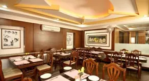 Hotel Grand Palace Stay - Image 2